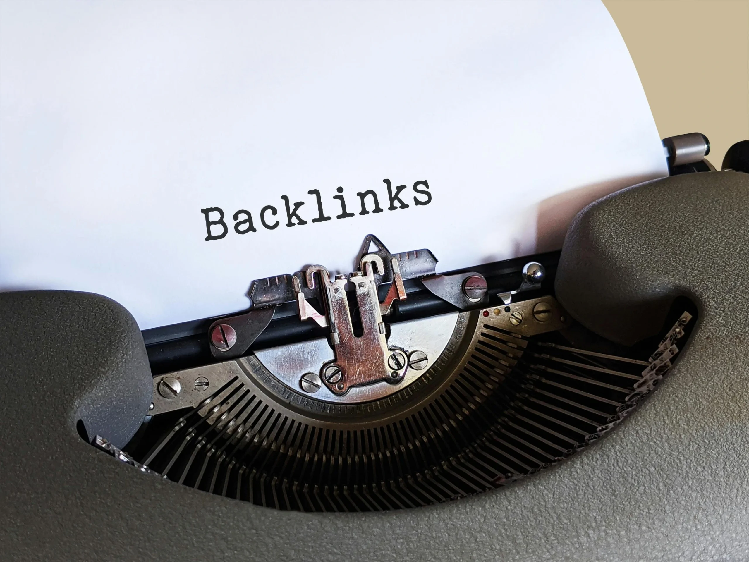 Backlicks type written on bondpaper