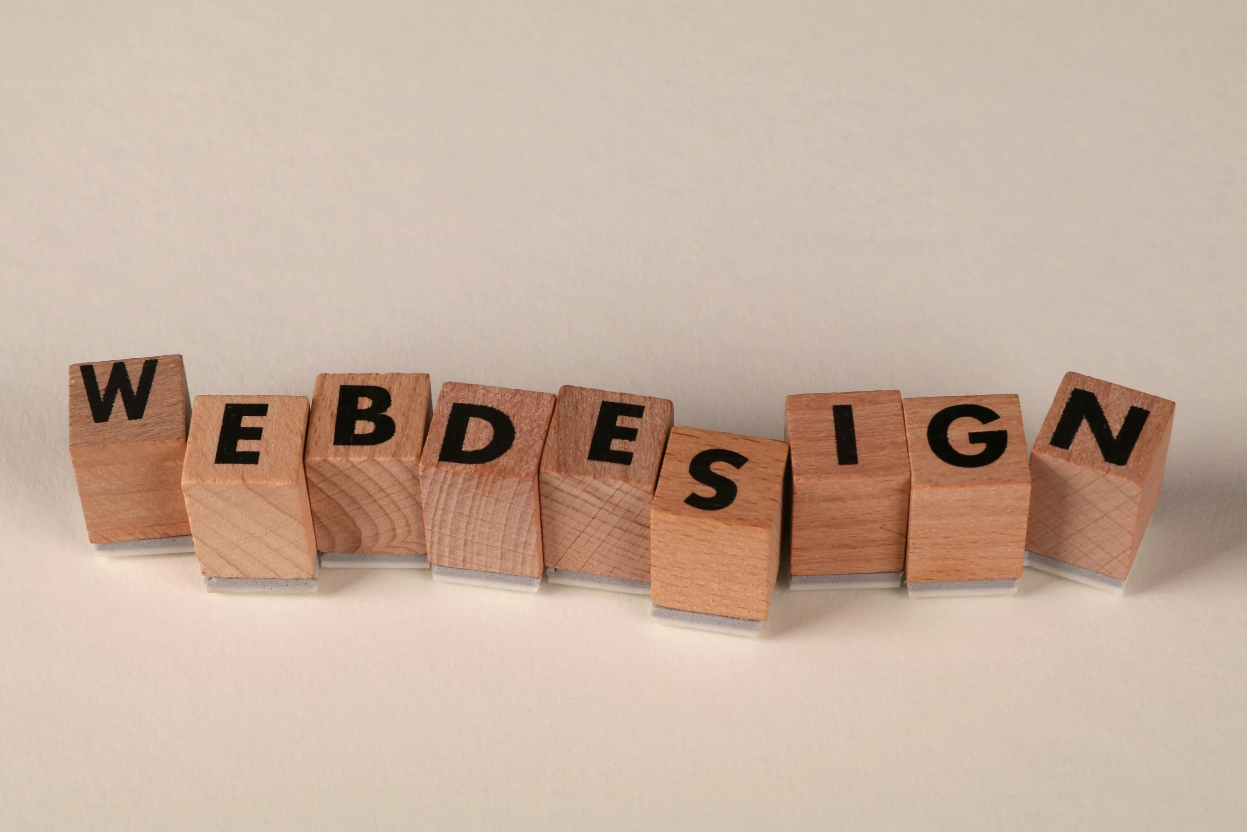 Dice with Webdesign letters